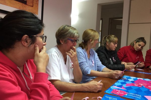 Crean dinámica de educación poblacional para prevenir el cáncer de mama