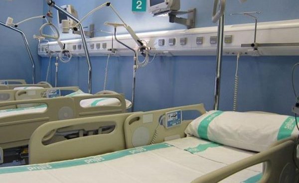 De la Sociedad Uruguaya de Medicina Intensiva y la Cátedra de Medicina Intensiva (Hospital de Clínicas – UDELAR)