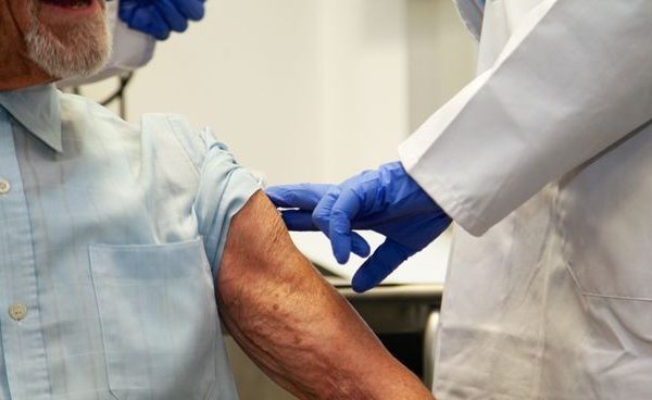 Hasta el viernes 15 de mayo vacunamos sin agendarse en local AFUC