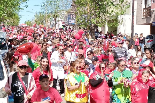 Multitudinaria caminata anual del corazón en Nueva Palmira: Una jornada de unión, salud y creatividad